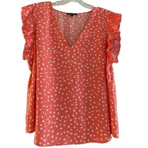 Blouse top coral contemporary print pleated cap sleeve rounded bottom V-neck L
C